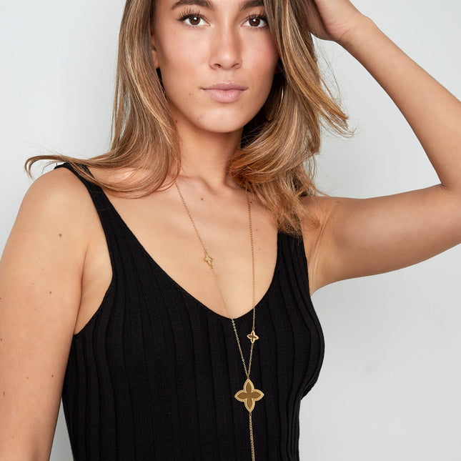 lange ketting met verschillende klaver bedels