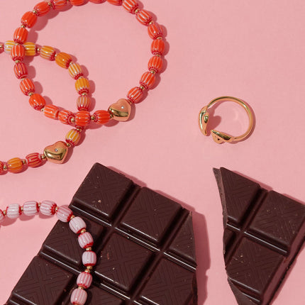 Verstelbare ring met speels gevormde harten