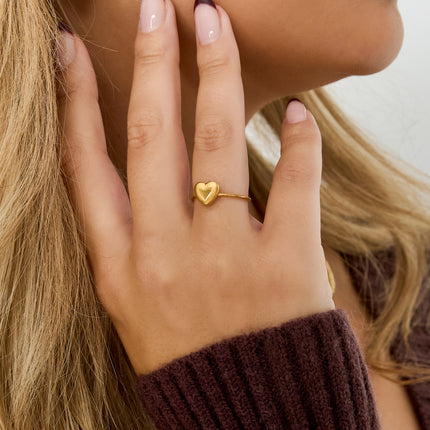 Simple little heart ring