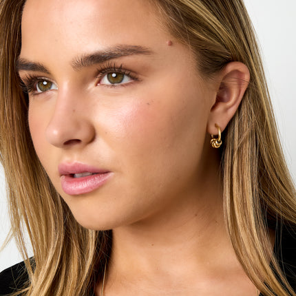 Kleine hoops met kraaltjes