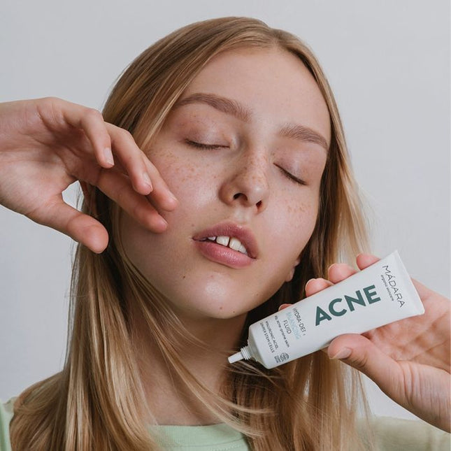 MÁDARA Acne Hydra-Derm Balancing Fluid 40ml