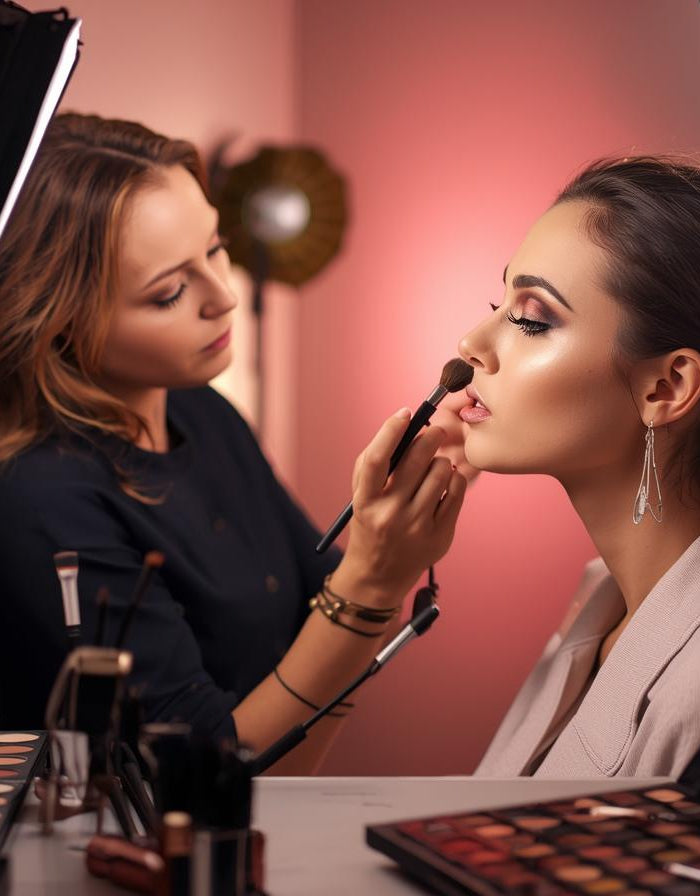 <h1>Make-up Studio & Trends</h1>
